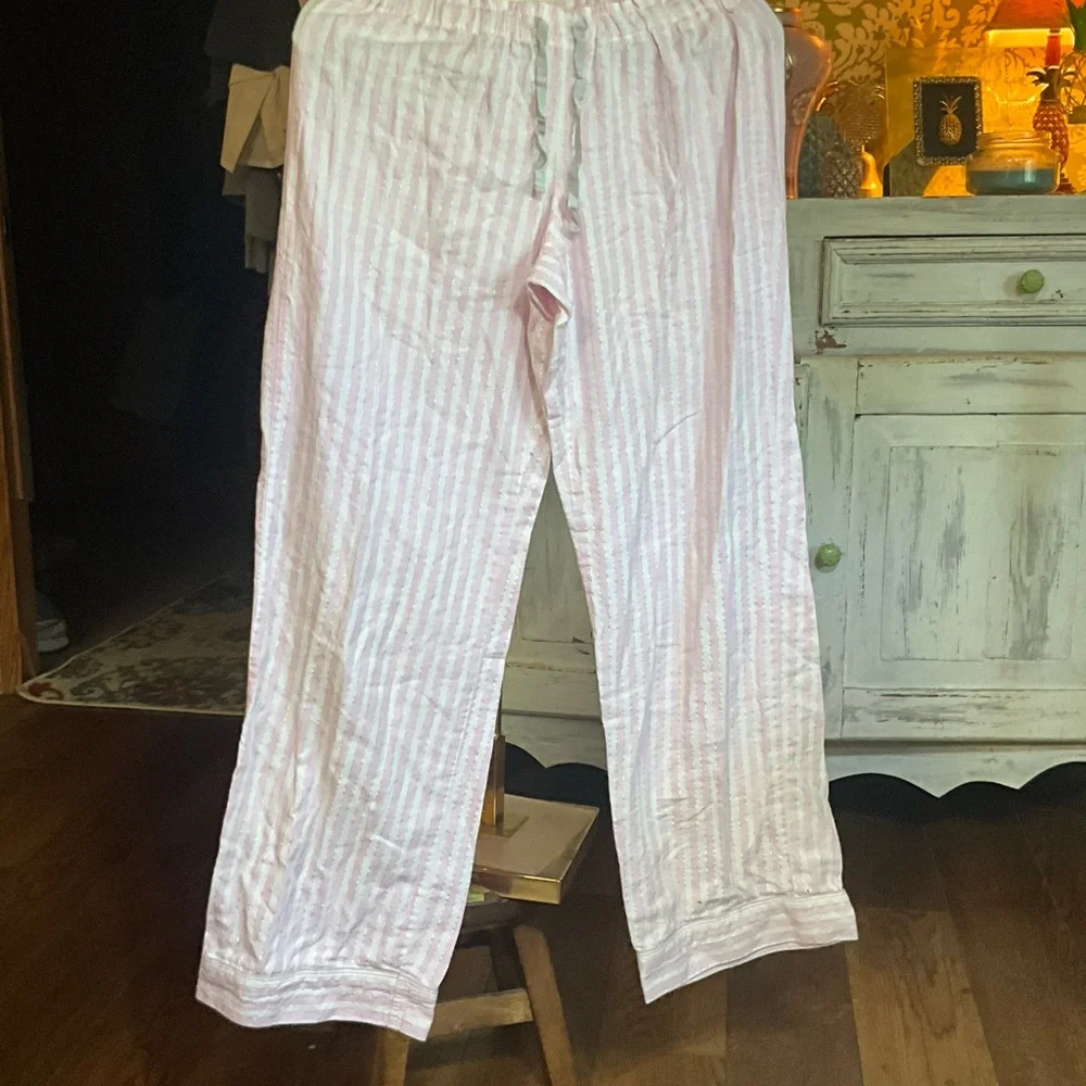 Victoria’s Secret size medium pajama set - Picture 2 of 6
